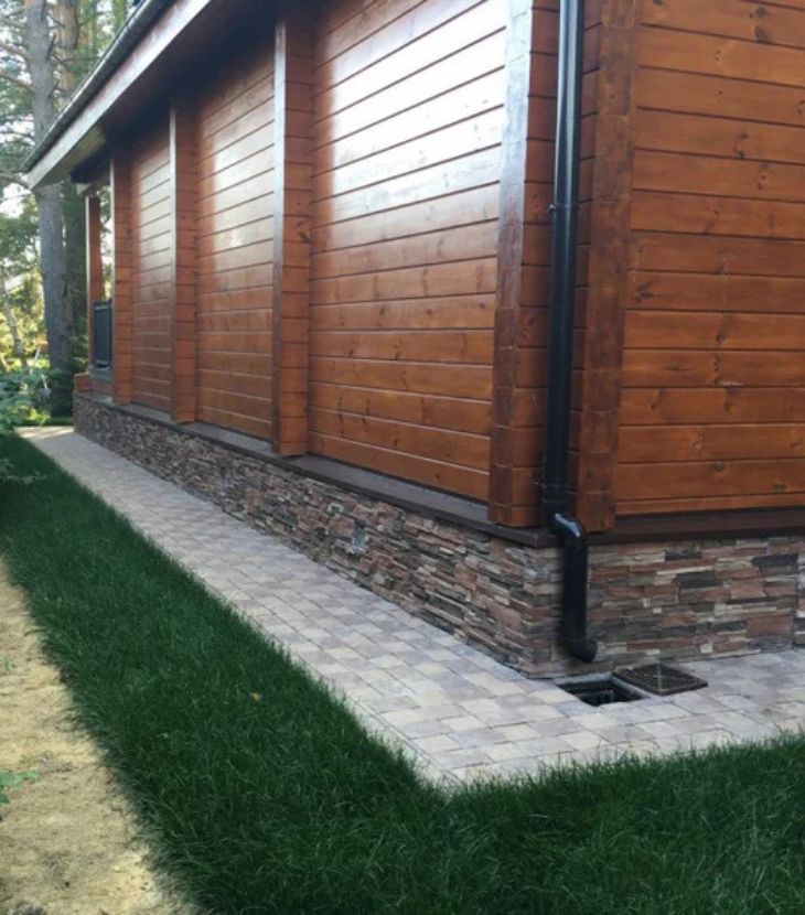 House Foundation Veneer